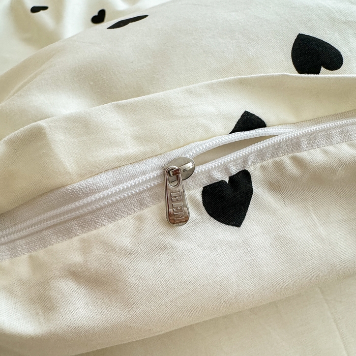 91家纺网 家纺一手货源 找家纺 如意朵 2025新款全棉纯棉小清新印花加绣花四件套 星愿狗