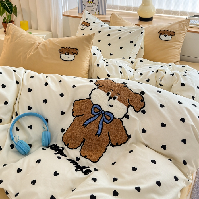 91家纺网 家纺一手货源 找家纺 如意朵 2025新款全棉纯棉小清新印花加绣花四件套 星愿狗