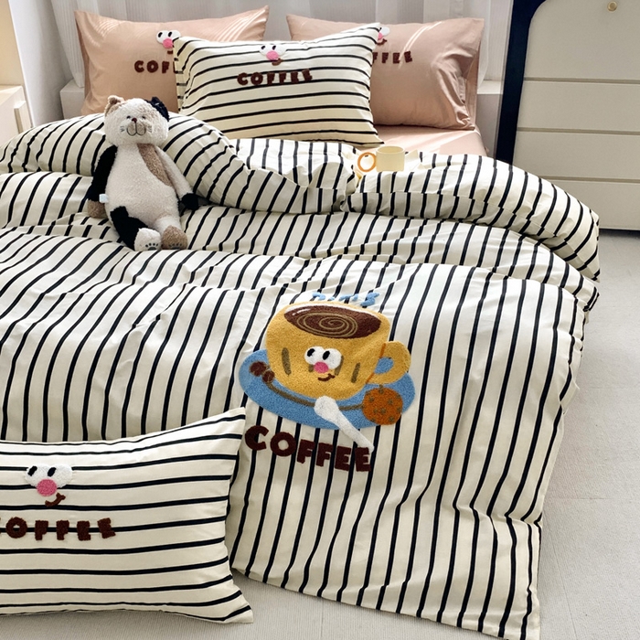 91家纺网 家纺一手货源 找家纺 如意朵 2025新款全棉纯棉小清新印花加绣花四件套 咖啡逗