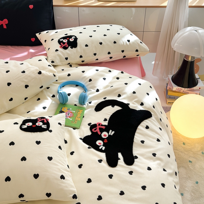 91家纺网 家纺一手货源 找家纺 如意朵 2025新款全棉纯棉小清新印花加绣花四件套 嗨皮猫