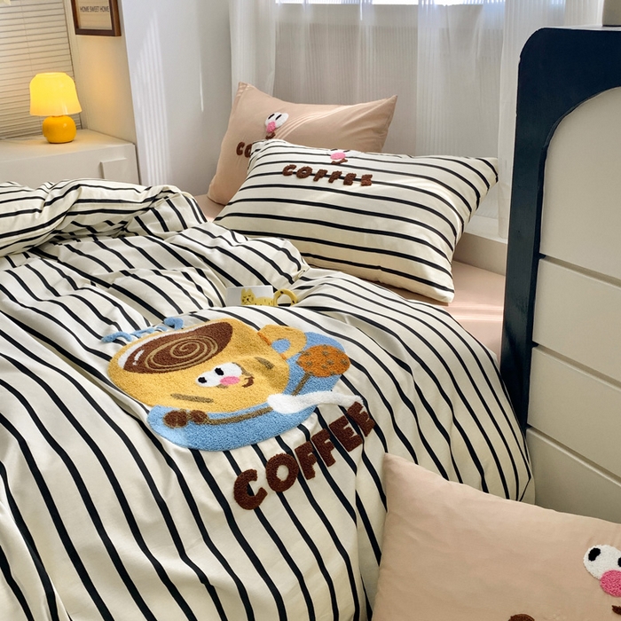 91家纺网 家纺一手货源 找家纺 如意朵 2025新款全棉纯棉小清新印花加绣花四件套 咖啡逗