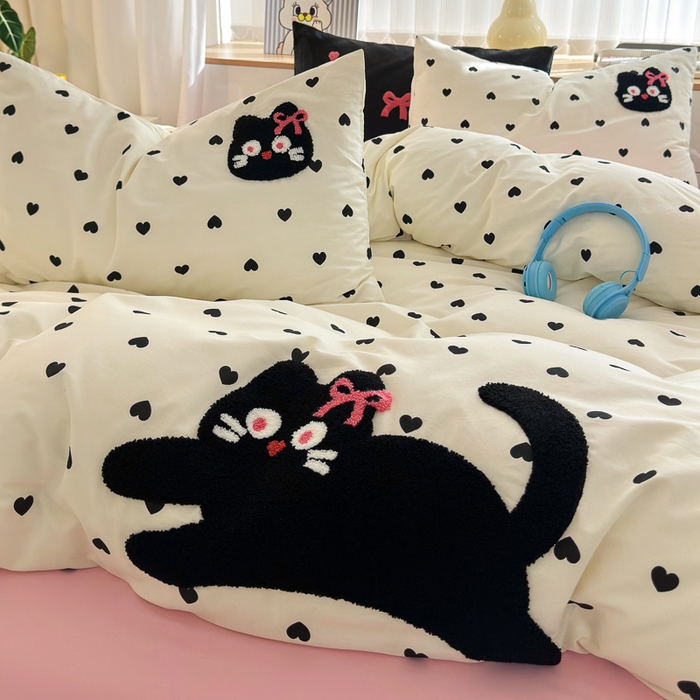 91家纺网 家纺一手货源 找家纺 如意朵 2025新款全棉纯棉小清新印花加绣花四件套 嗨皮猫