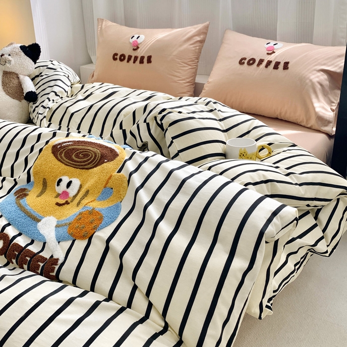 91家纺网 家纺一手货源 找家纺 如意朵 2025新款全棉纯棉小清新印花加绣花四件套 咖啡逗