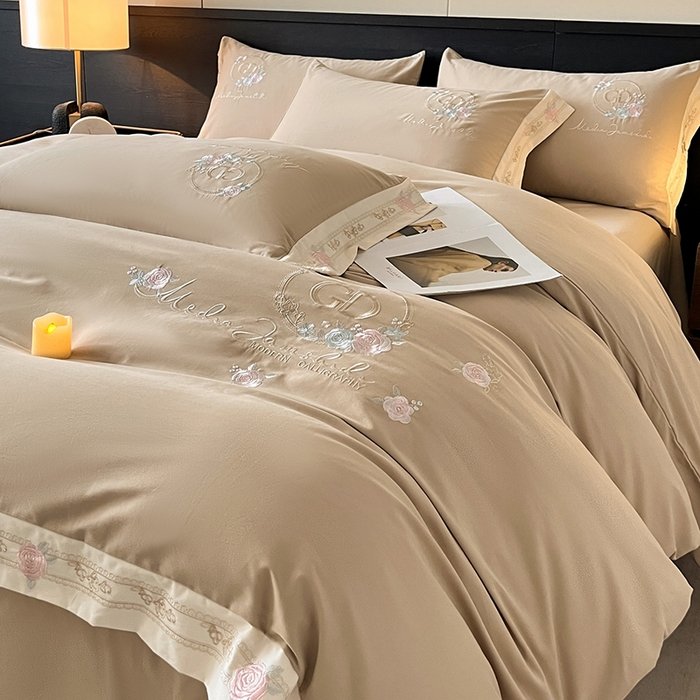 91家纺网 家纺一手货源 找家纺 小叮当家纺仓储工厂店 2025新款(买家秀不断货)亲肤A类全棉纯棉长绒棉全棉纯棉磨毛四件套-斯嘉丽系列 斯嘉丽-香槟金