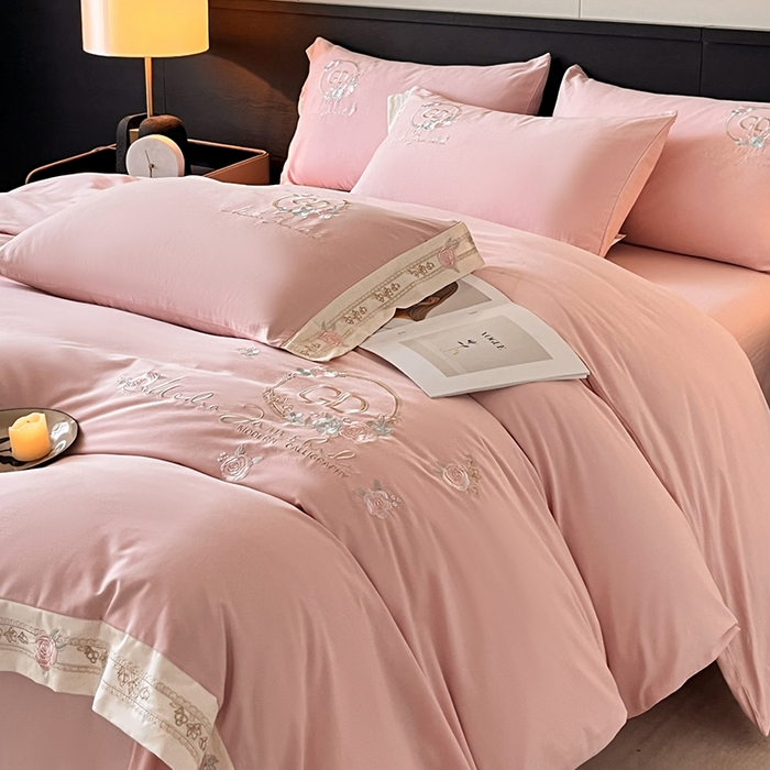 91家纺网 家纺一手货源 找家纺 小叮当家纺仓储工厂店 2025新款(买家秀不断货)亲肤A类全棉纯棉长绒棉全棉纯棉磨毛四件套-斯嘉丽系列 斯嘉丽-轻奢粉