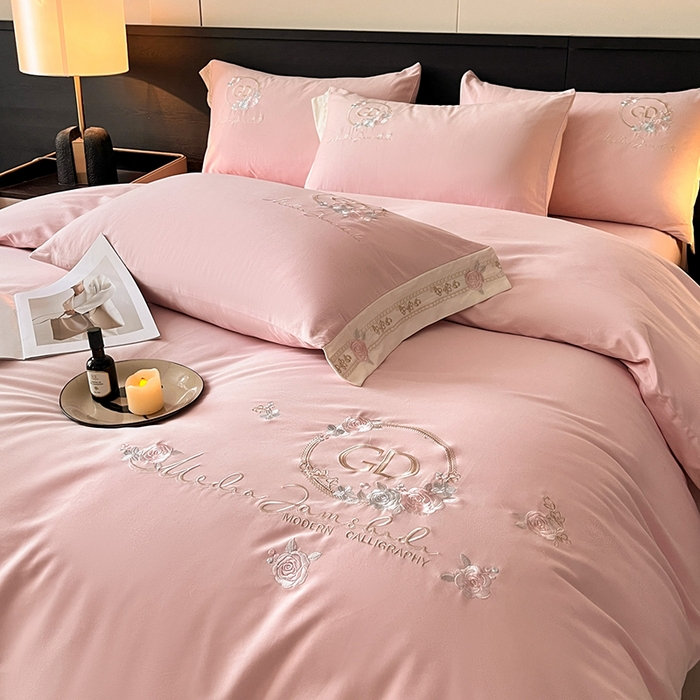 91家纺网 家纺一手货源 找家纺 小叮当家纺仓储工厂店 2025新款(买家秀不断货)亲肤A类全棉纯棉长绒棉全棉纯棉磨毛四件套-斯嘉丽系列 斯嘉丽-轻奢粉