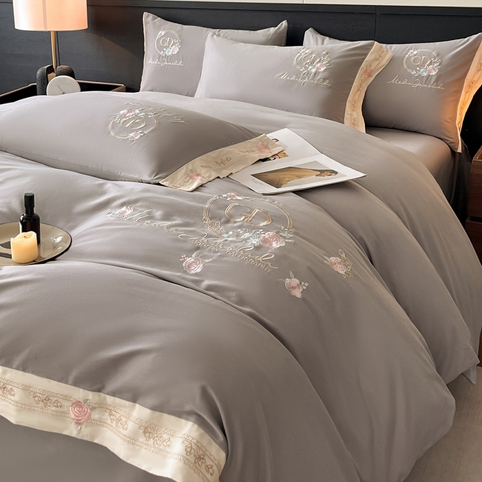 91家纺网 家纺一手货源 找家纺 小叮当家纺仓储工厂店 2025新款(买家秀不断货)亲肤A类全棉纯棉长绒棉全棉纯棉磨毛四件套-斯嘉丽系列 斯嘉丽-都市灰