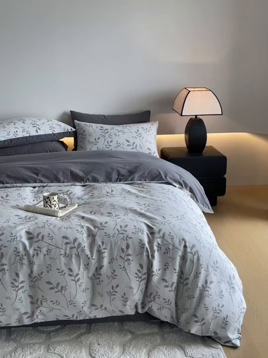 91家纺网 家纺一手货源 找家纺 小叮当家纺仓储工厂店 2025新款(买家秀 不断货)A类亲肤全棉纯棉色织大提花磨毛四件套床单床笠-花漾 浪漫满屋-灰