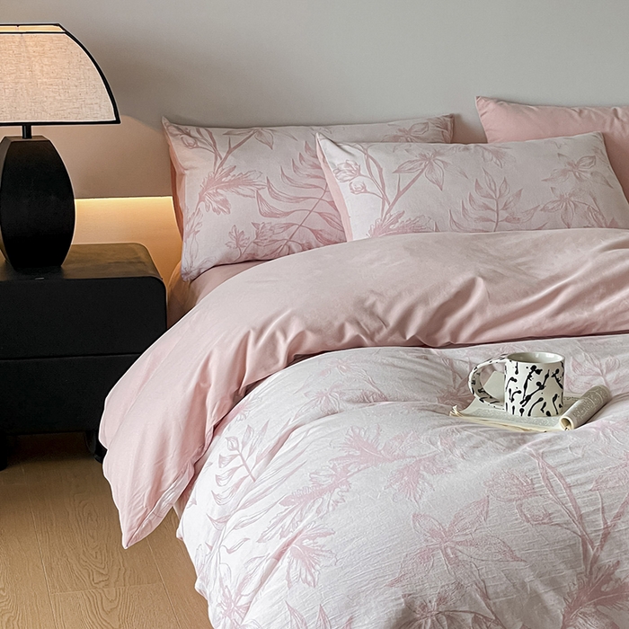 91家纺网 家纺一手货源 找家纺 小叮当家纺仓储工厂店 2025新款(买家秀 不断货)A类亲肤全棉纯棉色织大提花磨毛四件套床单床笠-花漾 花间入梦-粉