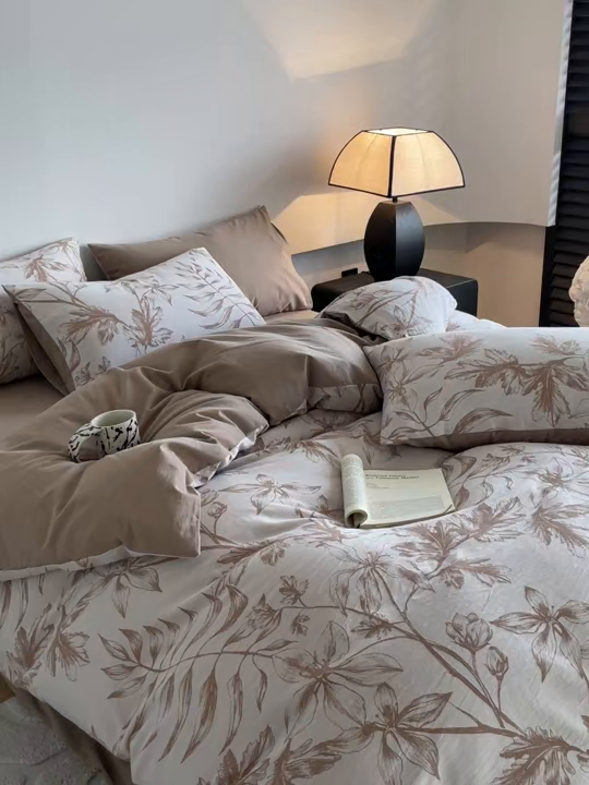 91家纺网 家纺一手货源 找家纺 小叮当家纺仓储工厂店 2025新款(买家秀 不断货)A类亲肤全棉纯棉色织大提花磨毛四件套床单床笠-花漾 花间入梦-咖