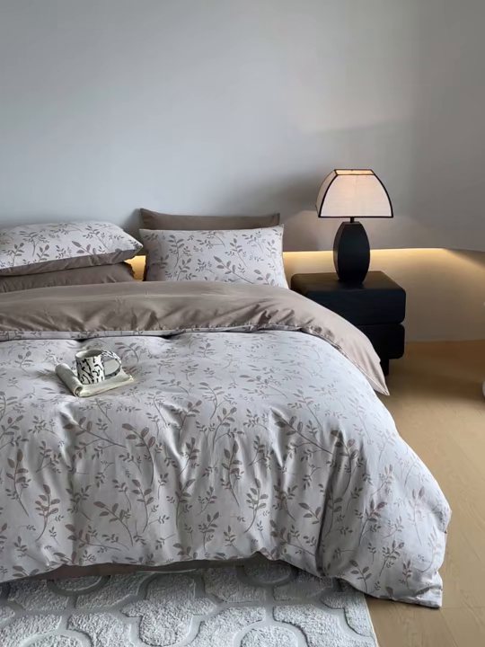 91家纺网 家纺一手货源 找家纺 小叮当家纺仓储工厂店 2025新款(买家秀 不断货)A类亲肤全棉纯棉色织大提花磨毛四件套床单床笠-花漾 浪漫满屋-咖