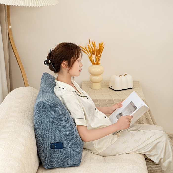 91家纺网 家纺一手货源 找家纺 沐沐家纺 2026新款十字绒三角靠背 孔雀蓝