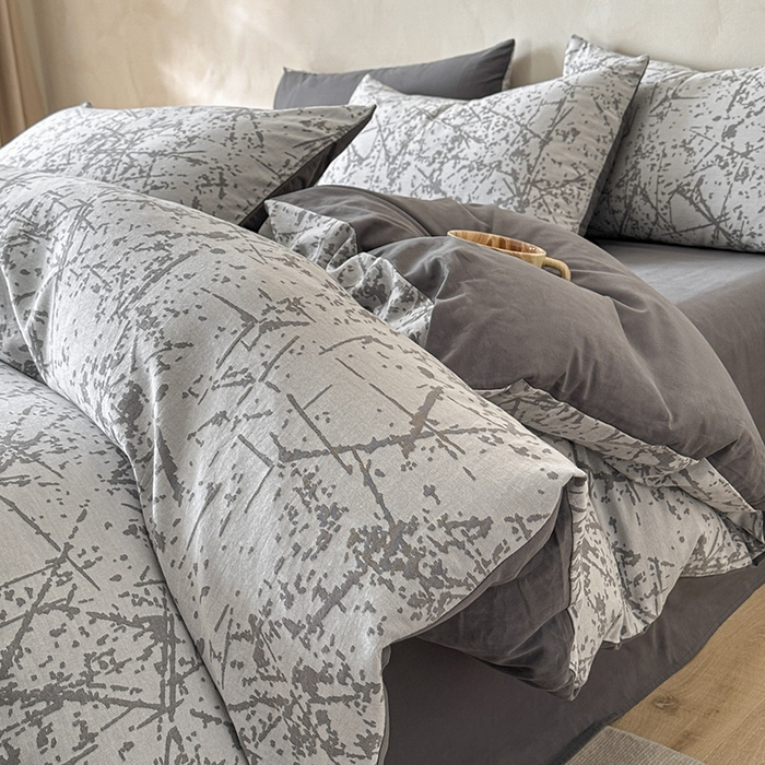 91家纺网 家纺一手货源 找家纺 小叮当家纺仓储工厂店 2025新款(买家秀 不断货)亲肤A类母婴级全棉纯棉三层纱色织提花磨毛四件套素影 素影-烟花-灰