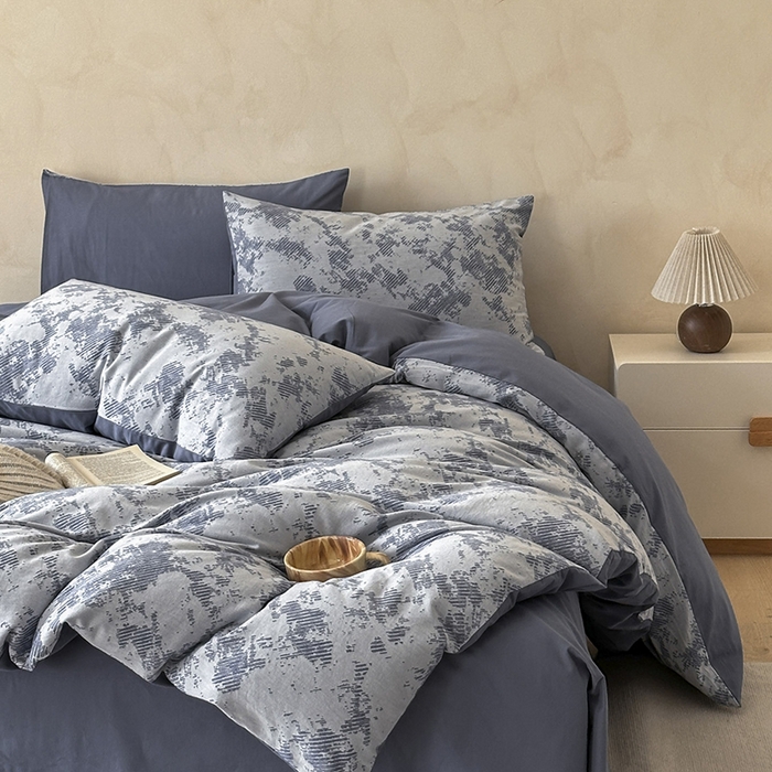 91家纺网 家纺一手货源 找家纺 小叮当家纺仓储工厂店 2025新款(买家秀 不断货)亲肤A类母婴级全棉纯棉三层纱色织提花磨毛四件套素影 素影-静谧-蓝