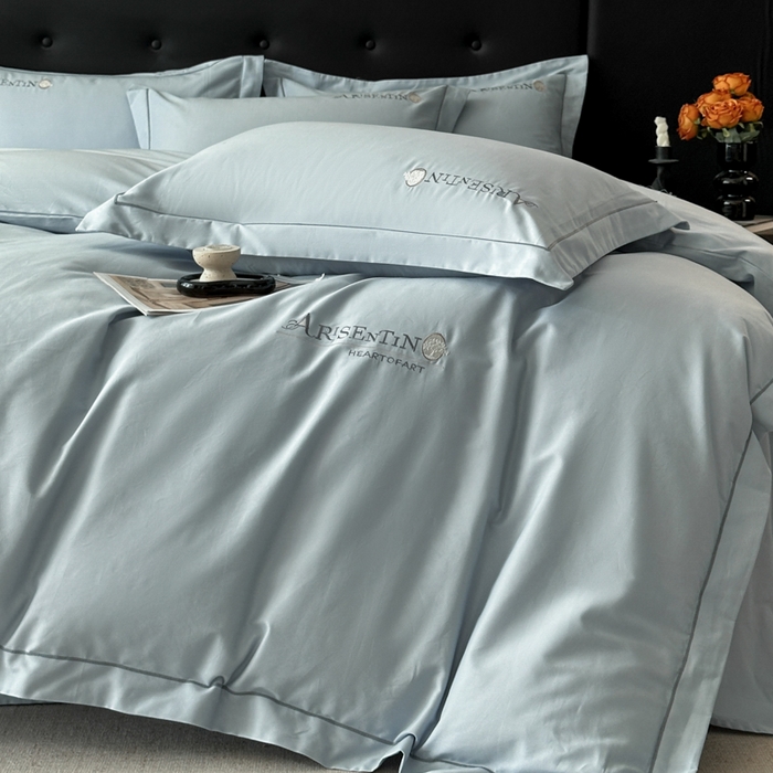 91家纺网 家纺一手货源 找家纺 小叮当家纺仓储工厂店 2025新款(买家秀 不断货)A类全棉长绒棉纯棉加厚刺绣磨毛四件套-邂逅 邂逅-云天蓝灰