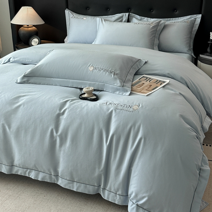 91家纺网 家纺一手货源 找家纺 小叮当家纺仓储工厂店 2025新款(买家秀 不断货)A类全棉长绒棉纯棉加厚刺绣磨毛四件套-邂逅 邂逅-云天蓝灰