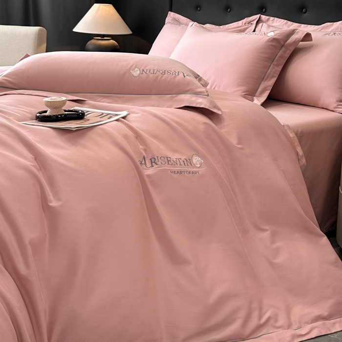 91家纺网 家纺一手货源 找家纺 小叮当家纺仓储工厂店 2025新款(买家秀 不断货)A类全棉长绒棉纯棉加厚刺绣磨毛四件套-邂逅 邂逅-露娜粉