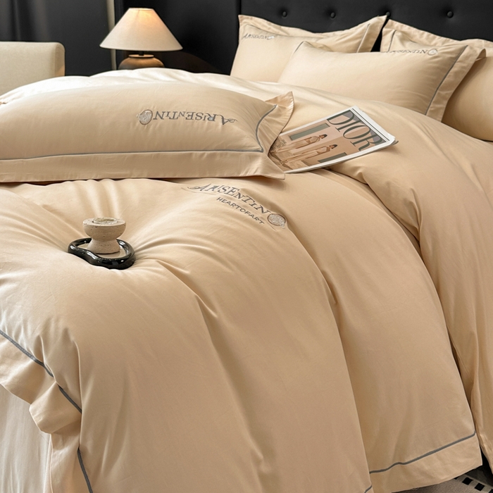 91家纺网 家纺一手货源 找家纺 小叮当家纺仓储工厂店 2025新款(买家秀 不断货)A类全棉长绒棉纯棉加厚刺绣磨毛四件套-邂逅 邂逅-琥珀金