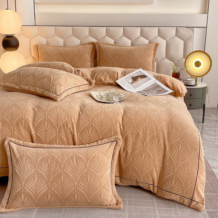 91家纺网 家纺一手货源 找家纺 （总）慕希家纺 2025新款高克重牛奶绒雕花四件套-秘境