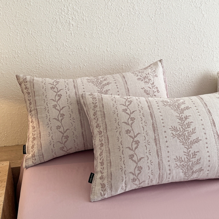 91家纺网 家纺一手货源 找家纺 小叮当家纺仓储工厂店 2025新款秋冬(买家秀 不断货)A类亲肤全棉纯棉色织水洗三层纱提花纯棉四件套 浪漫花韵-棕