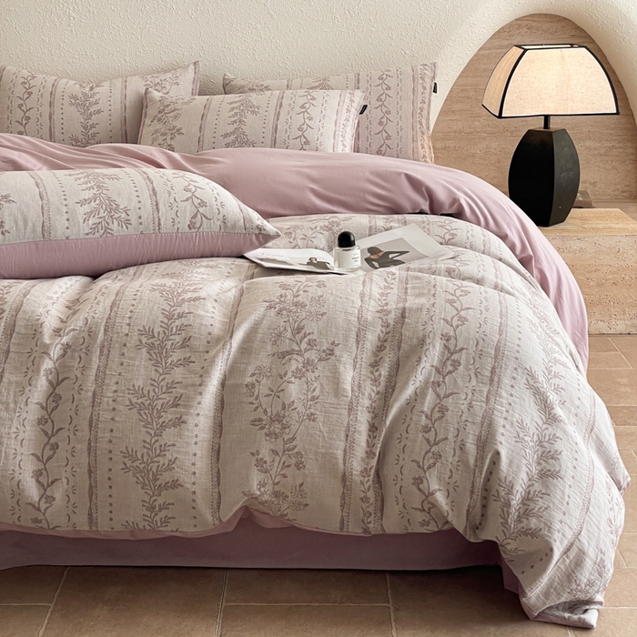 91家纺网 家纺一手货源 找家纺 小叮当家纺仓储工厂店 2025新款秋冬(买家秀 不断货)A类亲肤全棉纯棉色织水洗三层纱提花纯棉四件套 浪漫花韵-棕