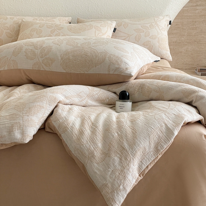 91家纺网 家纺一手货源 找家纺 小叮当家纺仓储工厂店 2025新款秋冬(买家秀 不断货)A类亲肤全棉纯棉色织水洗三层纱提花纯棉四件套 望月-咖