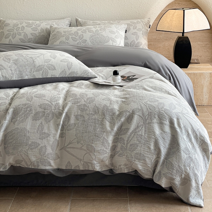 91家纺网 家纺一手货源 找家纺 小叮当家纺仓储工厂店 2025新款秋冬(买家秀 不断货)A类亲肤全棉纯棉色织水洗三层纱提花纯棉四件套 望月-灰