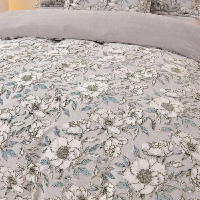 91家纺网 家纺一手货源 找家纺 （总）畅畅家纺 2025新款亲肤舒适冬季保暖8斤重牛奶绒6D雕花绒床单四件套