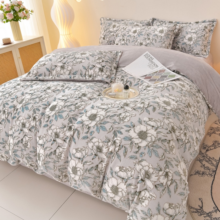 91家纺网 家纺一手货源 找家纺 （总）畅畅家纺 2025新款亲肤舒适冬季保暖8斤重牛奶绒6D雕花绒床单四件套