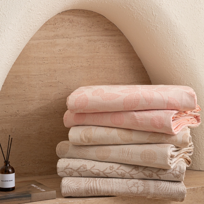 91家纺网 家纺一手货源 找家纺 小叮当家纺仓储工厂店 2025新款秋冬(买家秀 不断货)A类亲肤全棉纯棉色织水洗三层纱提花纯棉四件套 组合图仅供展示不可下单