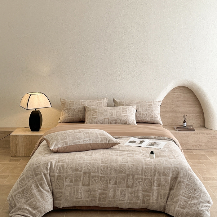 91家纺网 家纺一手货源 找家纺 小叮当家纺仓储工厂店 2025新款秋冬(买家秀 不断货)A类亲肤全棉纯棉色织水洗三层纱提花纯棉四件套 棕榈韵致-咖