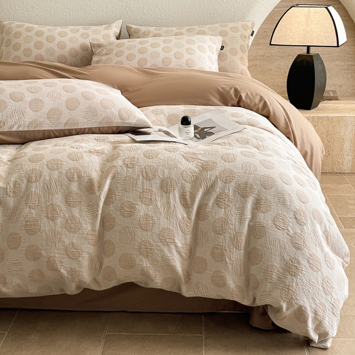 91家纺网 家纺一手货源 找家纺 小叮当家纺仓储工厂店 2025新款秋冬(买家秀 不断货)A类亲肤全棉纯棉色织水洗三层纱提花纯棉四件套 波妞-咖