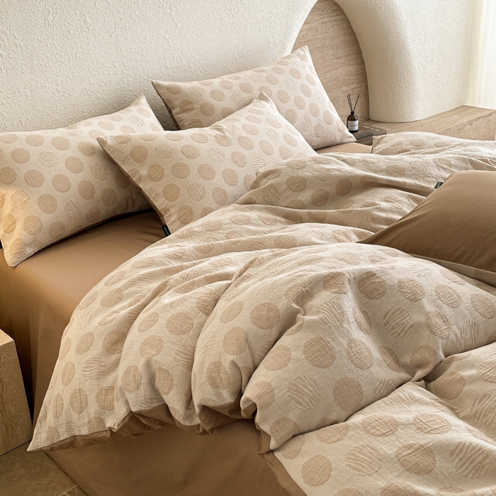 91家纺网 家纺一手货源 找家纺 小叮当家纺仓储工厂店 2025新款秋冬(买家秀 不断货)A类亲肤全棉纯棉色织水洗三层纱提花纯棉四件套 波妞-咖