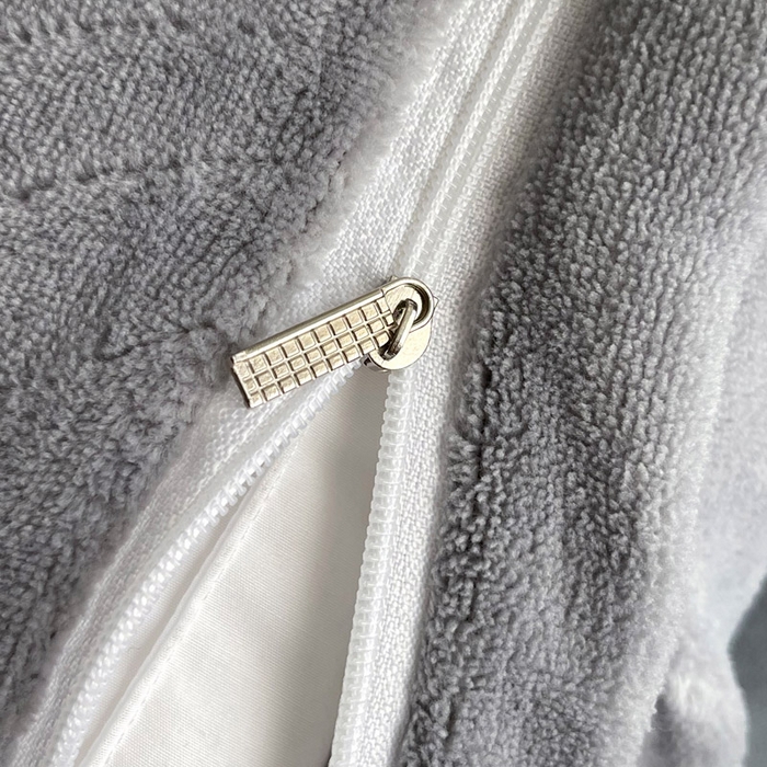 91家纺网 家纺一手货源 找家纺 慕希家纺 2025新款高克重牛奶绒雕花四件套-秘境 秘境-云岩灰