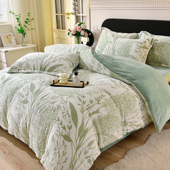 91家纺网 家纺一手货源 找家纺 畅畅家纺 2025新款亲肤舒适冬季保暖8斤重牛奶绒6D雕花绒床单四件套 摇曳-绿