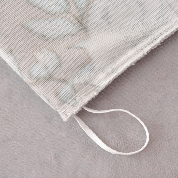 91家纺网 家纺一手货源 找家纺 畅畅家纺 2025新款亲肤舒适冬季保暖8斤重牛奶绒6D雕花绒床单四件套 豆蔻年华