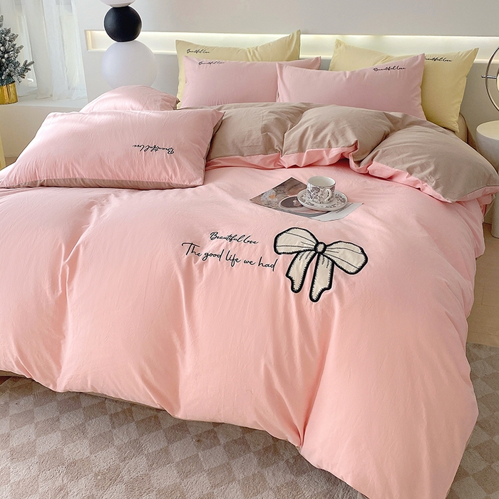 91家纺网 家纺一手货源 找家纺 小叮当家纺仓储工厂店 2025新款(买家秀不断货)A类母婴及全棉纯棉水洗棉刺绣贴布绣四件套--初恋系列 粉玉+卡其