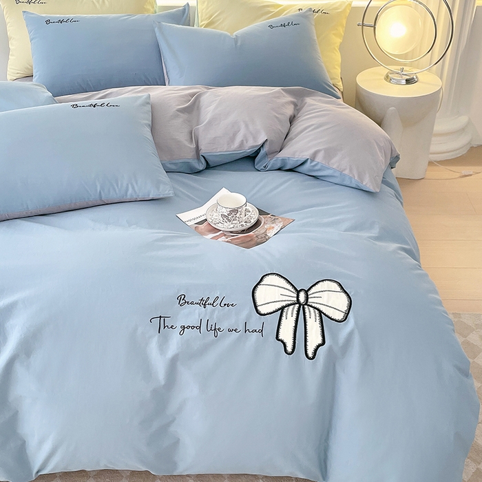 91家纺网 家纺一手货源 找家纺 小叮当家纺仓储工厂店 2025新款(买家秀不断货)A类母婴及全棉纯棉水洗棉刺绣贴布绣四件套--初恋系列 梵星蓝+迷雾灰