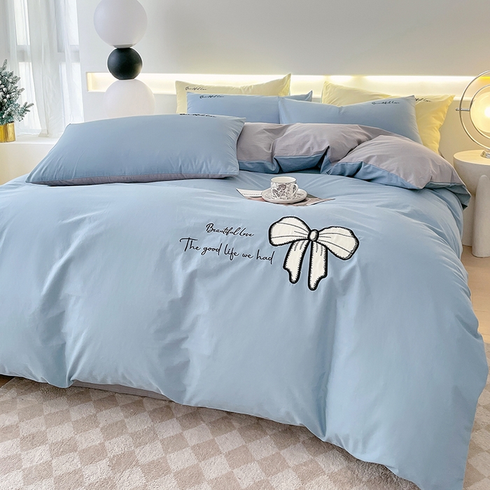 91家纺网 家纺一手货源 找家纺 小叮当家纺仓储工厂店 2025新款(买家秀不断货)A类母婴及全棉纯棉水洗棉刺绣贴布绣四件套--初恋系列 梵星蓝+迷雾灰