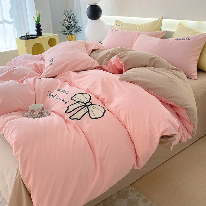 91家纺网 家纺一手货源 找家纺 小叮当家纺仓储工厂店 2025新款(买家秀不断货)A类母婴及全棉纯棉水洗棉刺绣贴布绣四件套--初恋系列 粉玉+卡其