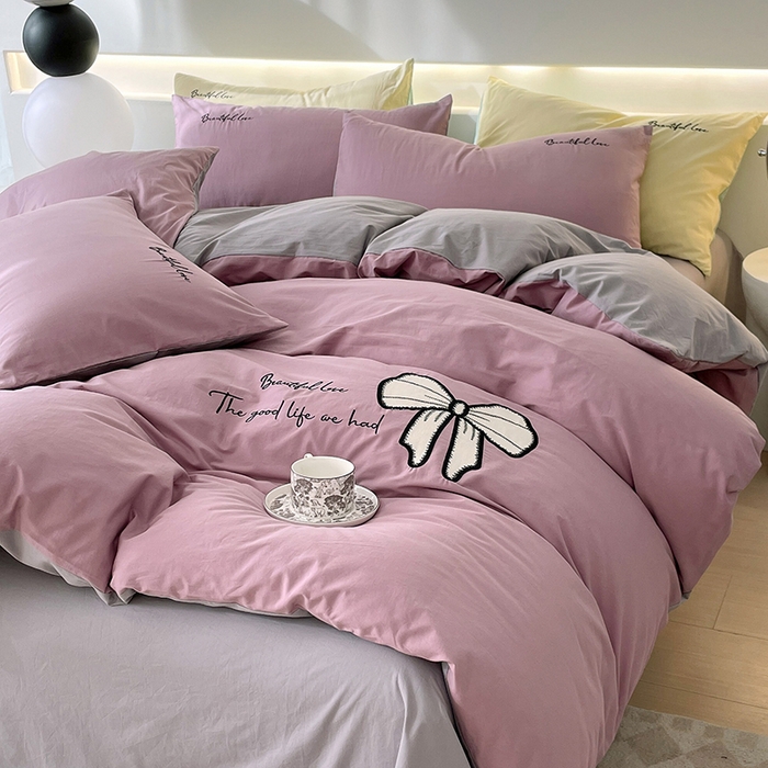 91家纺网 家纺一手货源 找家纺 小叮当家纺仓储工厂店 2025新款(买家秀不断货)A类母婴及全棉纯棉水洗棉刺绣贴布绣四件套--初恋系列 曼樾紫+迷雾灰