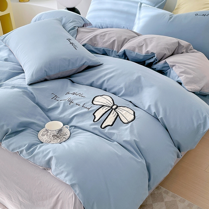 91家纺网 家纺一手货源 找家纺 小叮当家纺仓储工厂店 2025新款(买家秀不断货)A类母婴及全棉纯棉水洗棉刺绣贴布绣四件套--初恋系列 梵星蓝+迷雾灰