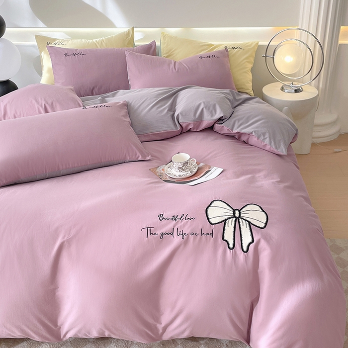 91家纺网 家纺一手货源 找家纺 小叮当家纺仓储工厂店 2025新款(买家秀不断货)A类母婴及全棉纯棉水洗棉刺绣贴布绣四件套--初恋系列 曼樾紫+迷雾灰