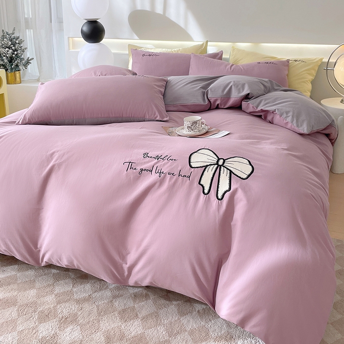 91家纺网 家纺一手货源 找家纺 小叮当家纺仓储工厂店 2025新款(买家秀不断货)A类母婴及全棉纯棉水洗棉刺绣贴布绣四件套--初恋系列 曼樾紫+迷雾灰