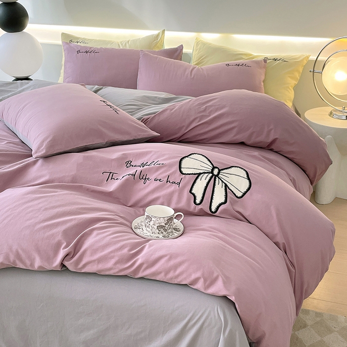 91家纺网 家纺一手货源 找家纺 小叮当家纺仓储工厂店 2025新款(买家秀不断货)A类母婴及全棉纯棉水洗棉刺绣贴布绣四件套--初恋系列 曼樾紫+迷雾灰