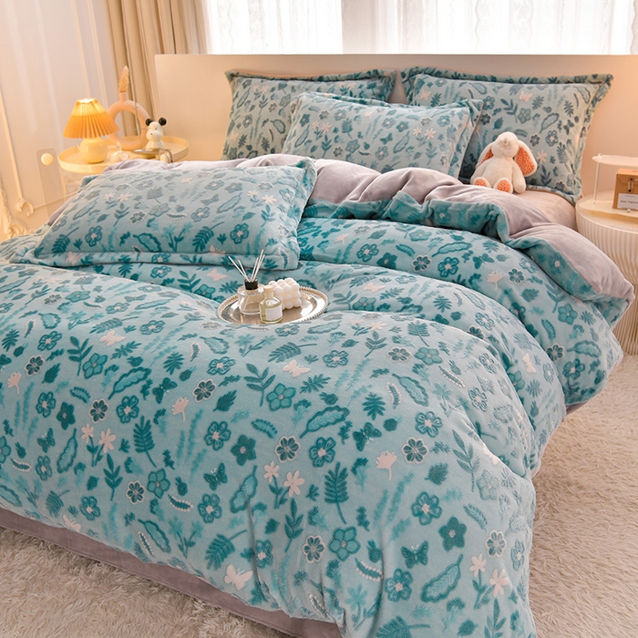 91家纺网 家纺一手货源 找家纺 畅畅家纺 2025新款亲肤舒适冬季保暖8斤重牛奶绒6D雕花绒床单四件套 繁花似锦-绿