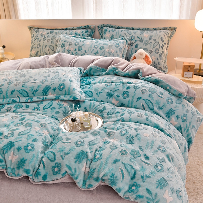 91家纺网 家纺一手货源 找家纺 畅畅家纺 2025新款亲肤舒适冬季保暖8斤重牛奶绒6D雕花绒床单四件套 繁花似锦-绿
