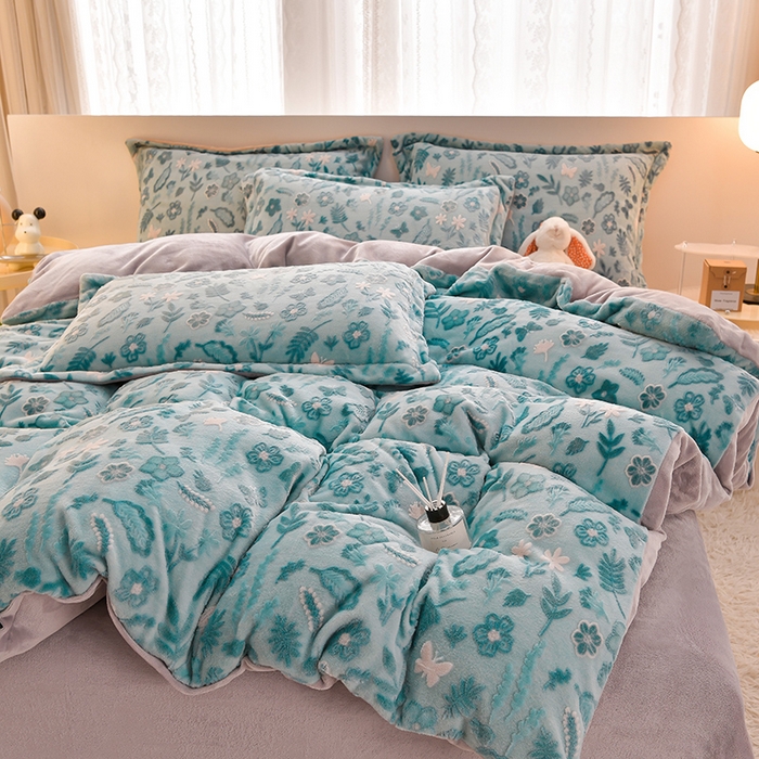 91家纺网 家纺一手货源 找家纺 畅畅家纺 2025新款亲肤舒适冬季保暖8斤重牛奶绒6D雕花绒床单四件套 繁花似锦-绿