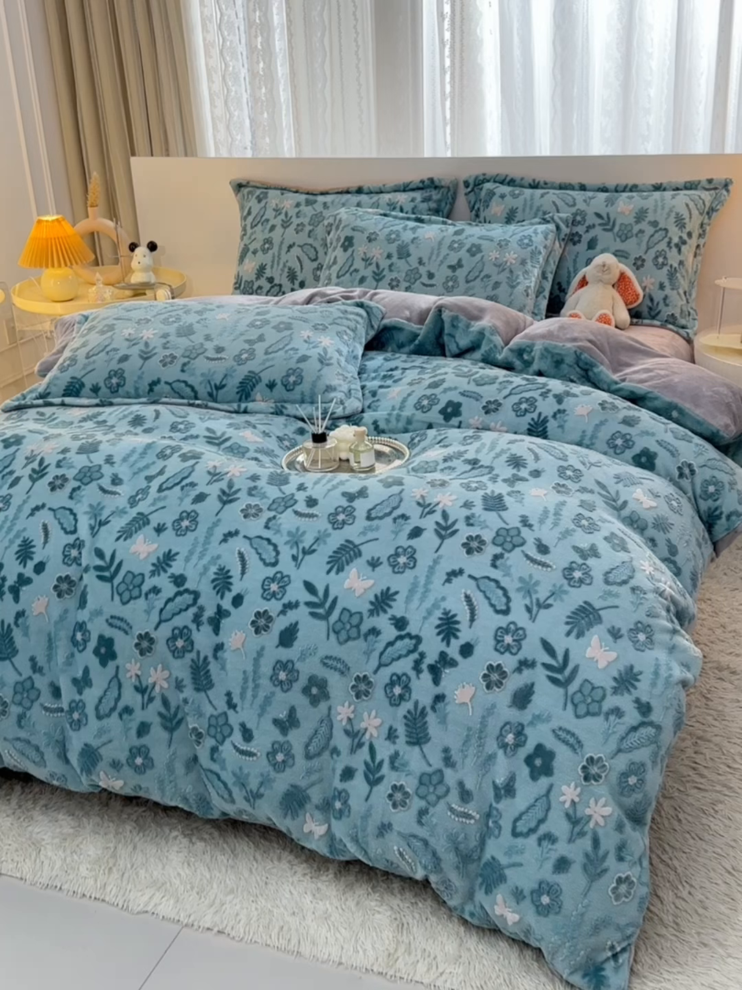 91家纺网 家纺一手货源 找家纺 畅畅家纺 2025新款亲肤舒适冬季保暖8斤重牛奶绒6D雕花绒床单四件套 繁花似锦-绿