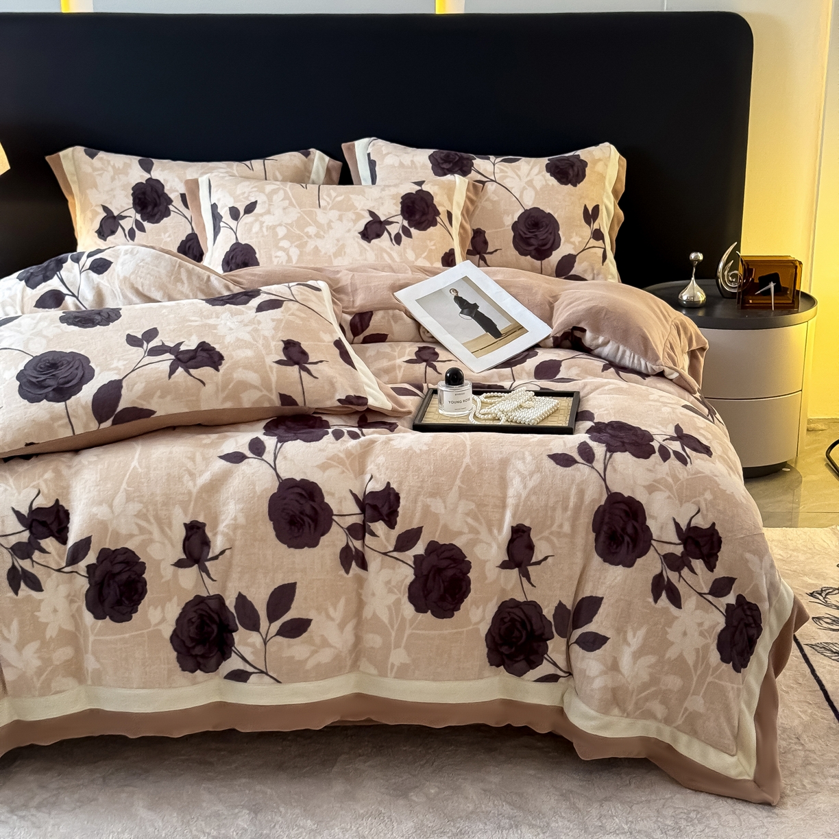 91家纺网 家纺一手货源 找家纺 （总）KA家纺 2025新款秋冬轻奢高克重双拼角牛奶绒四件套